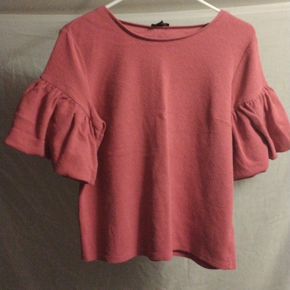 Express 🦩 flamingo Pink dress top puffy sleeve  size med.